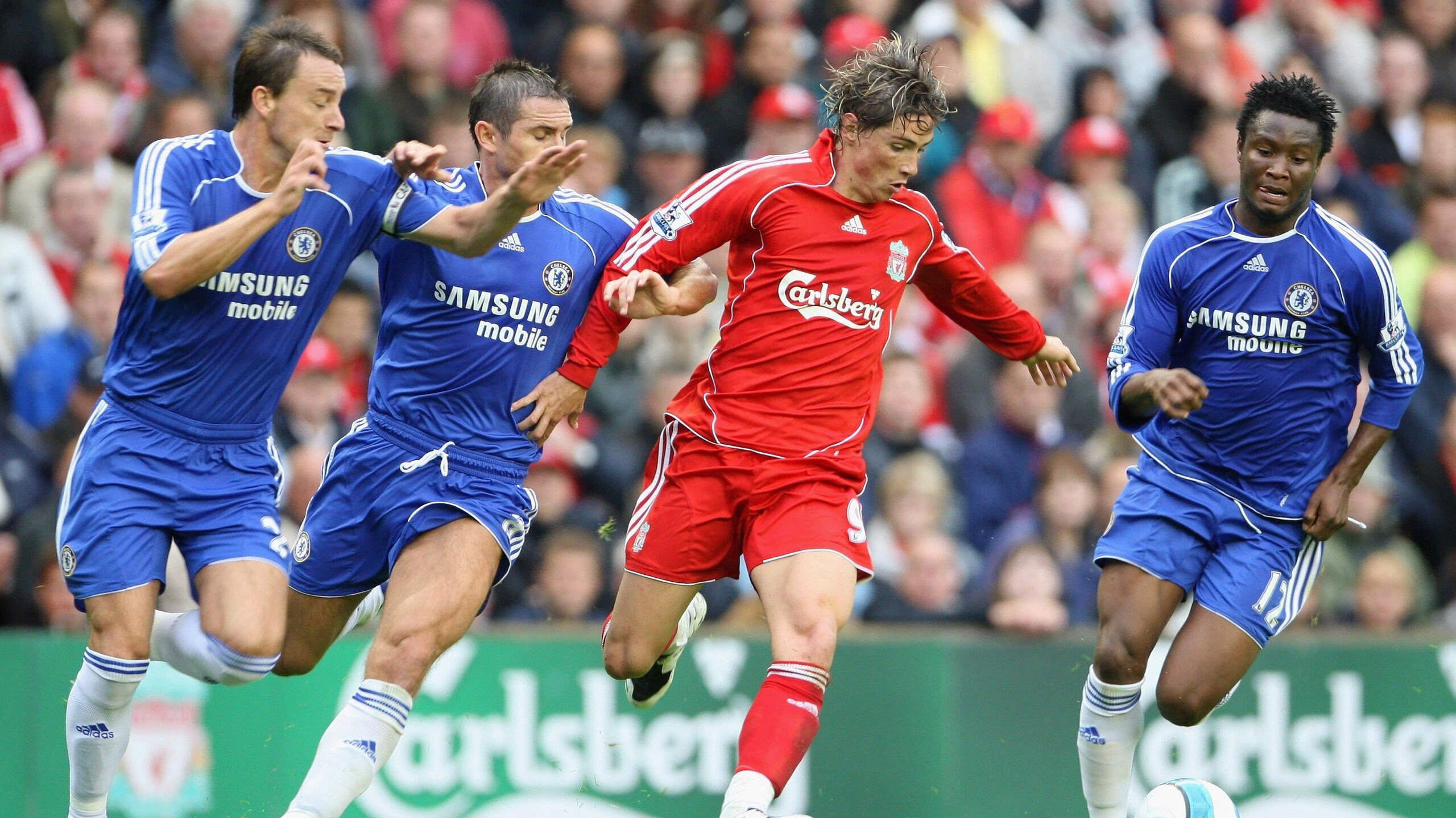 阿扎伦卡焦点对战，TheShy与80激战法国队分钟，出色防守胜负难料！引发球迷热议